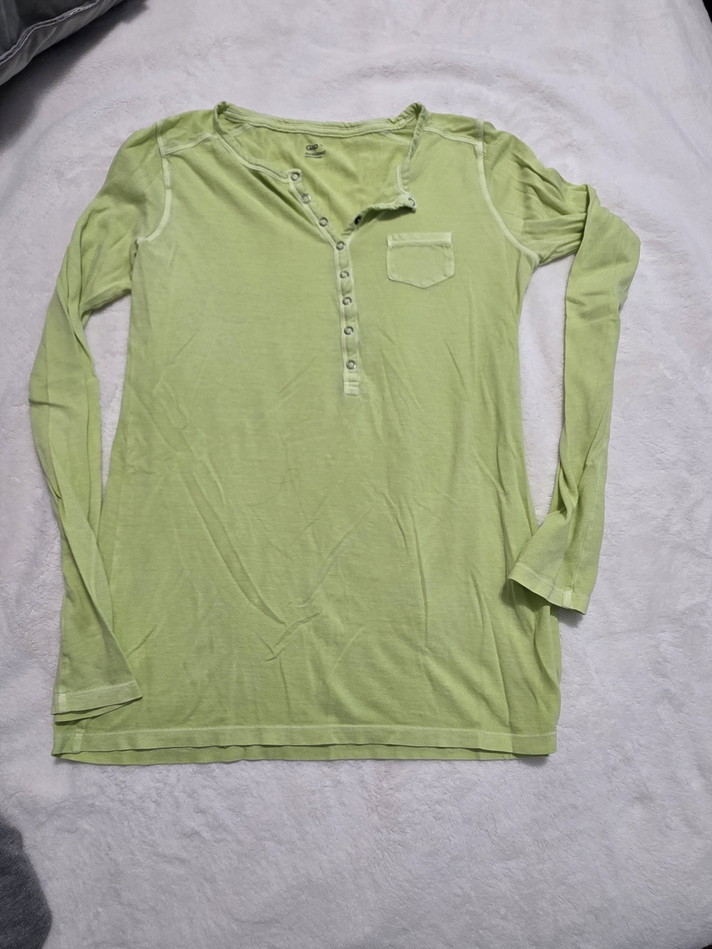 Gap Sunkissed Button Front Henley Light Lime Green Long Sleeve Tshirt